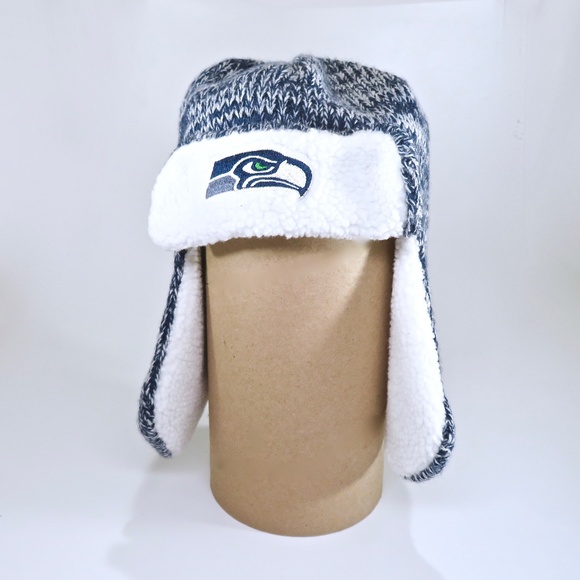 Seahawk NFL Knit Cap with Ear Flaps Fleece Reebok - Picture 1 of 8
